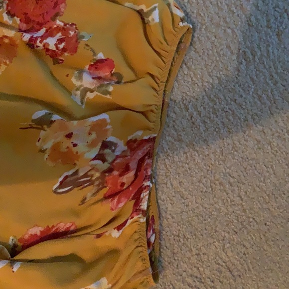 Half shoulder blouse - Picture 2 of 3